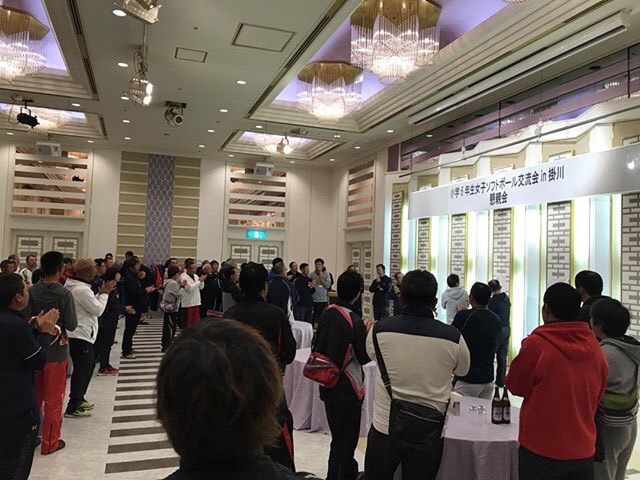 小学6年生女子ソフトボール交流会in掛川懇親会の様子